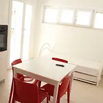 Bilocali White